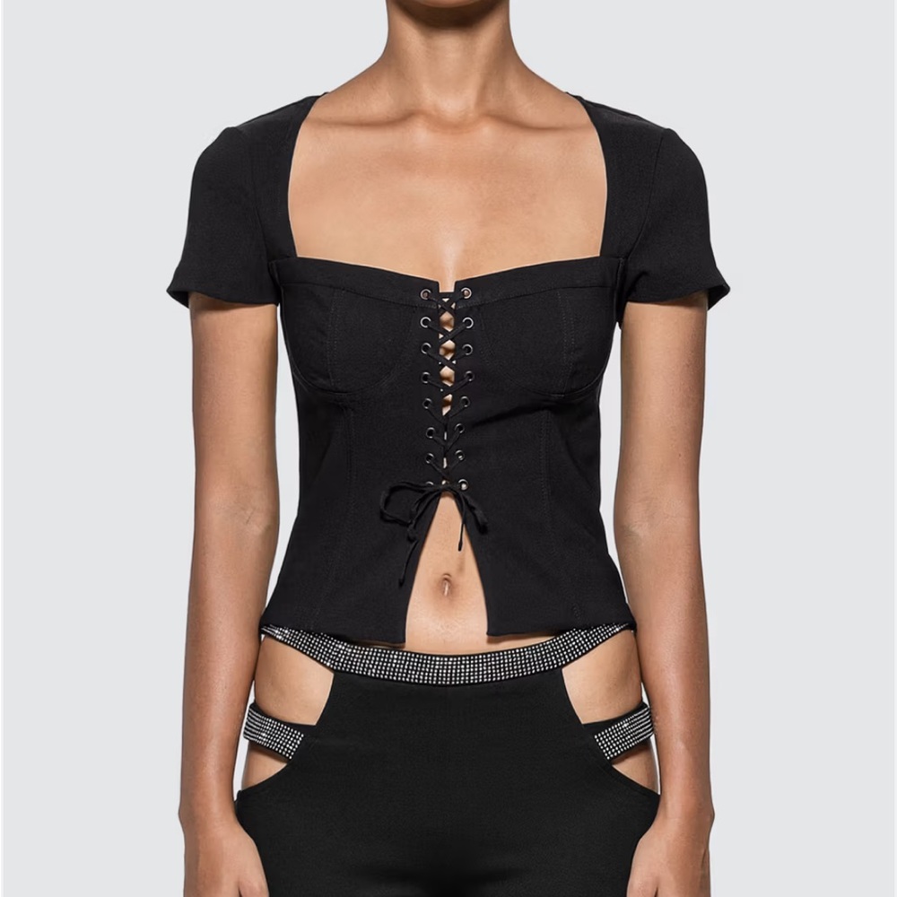 Pretty little thing black zip up t-shirt